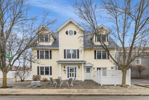 apt-b-43 Cornwall St, Portsmouth, NH, 03801-3907 | Card Image