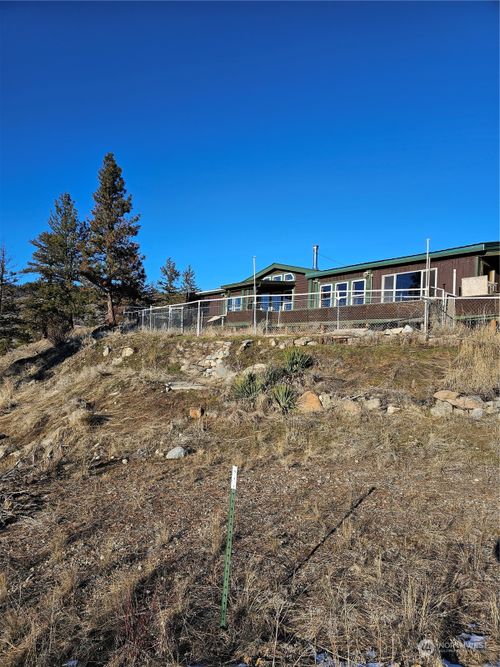 9 Canyon Spur Rd, Oroville, WA, 98844-9810 | Card Image