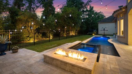 22 Johnathan Landing Ct, The Woodlands, TX, 77389-4237 | Card Image
