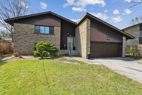 330 Homewood Ave, North York, ON, M2R2N8 | Card Image