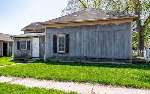 205 E East St, Argenta, IL, 62501-6015 | Card Image