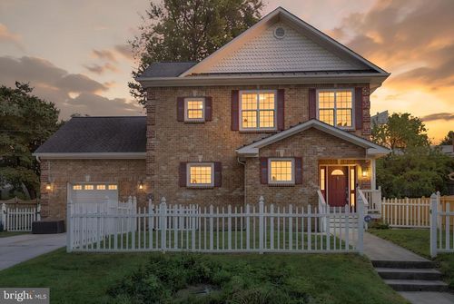10717 Bentley Ln, KENSINGTON, MD, 20895-2805 | Card Image