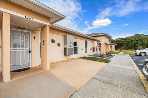 4209 Club Cir, LAKESHORE, FL, 33854-1236 | Card Image