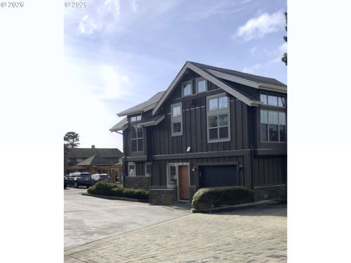 b2-k-132 E Surfcrest Ave, Cannon Beach, OR, 97110-3221 | Card Image