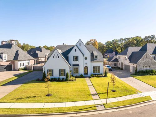 9121 Cheatham Ln N, Germantown, TN, 38138-1010 | Card Image