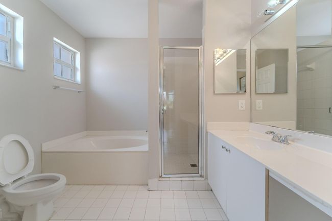 1568 Sw 106 Th Ave, House other with 3 bedrooms, 3 bathrooms and null parking in Pembroke Pines FL | Image 28