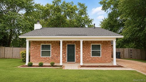 136 Honeysuckle Dr, Millbrook, AL, 36054-5015 | Card Image