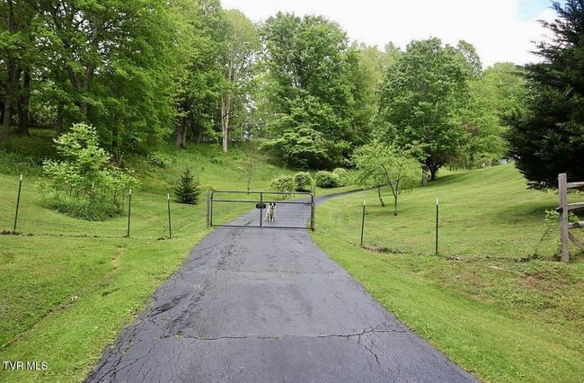 3219 Dungannon Rd, House other with 3 bedrooms, 3 bathrooms and null parking in Coeburn VA | Image 10