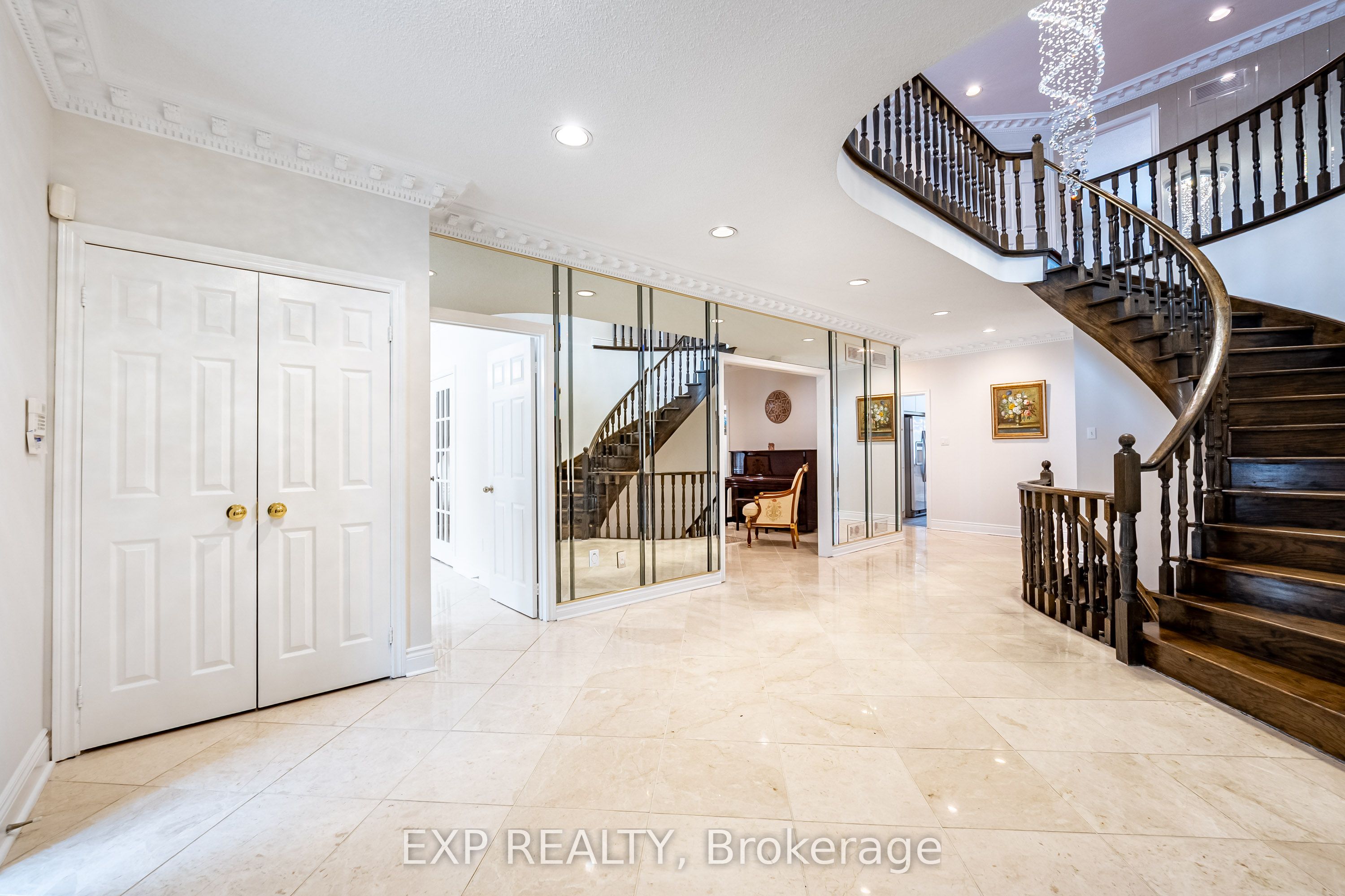 Residential in Richmond Hill 5