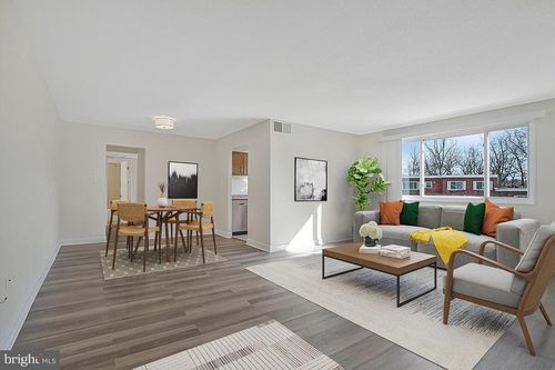 b-204-3823 Hamilton St, HYATTSVILLE, MD, 20781-1831 | Card Image