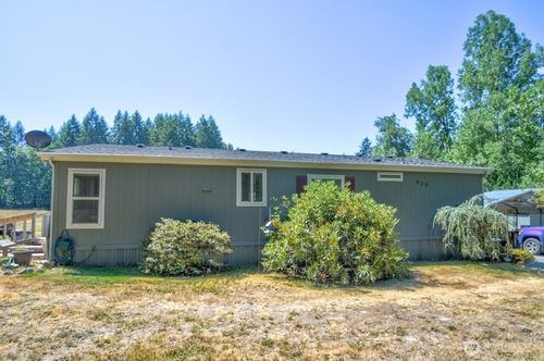 930 Tipsoo Loop N, Rainier, WA, 98576-9746 | Card Image