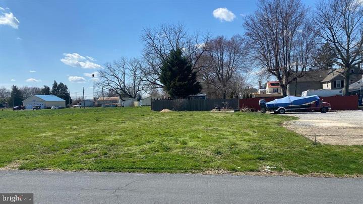 Land in DOVER 3