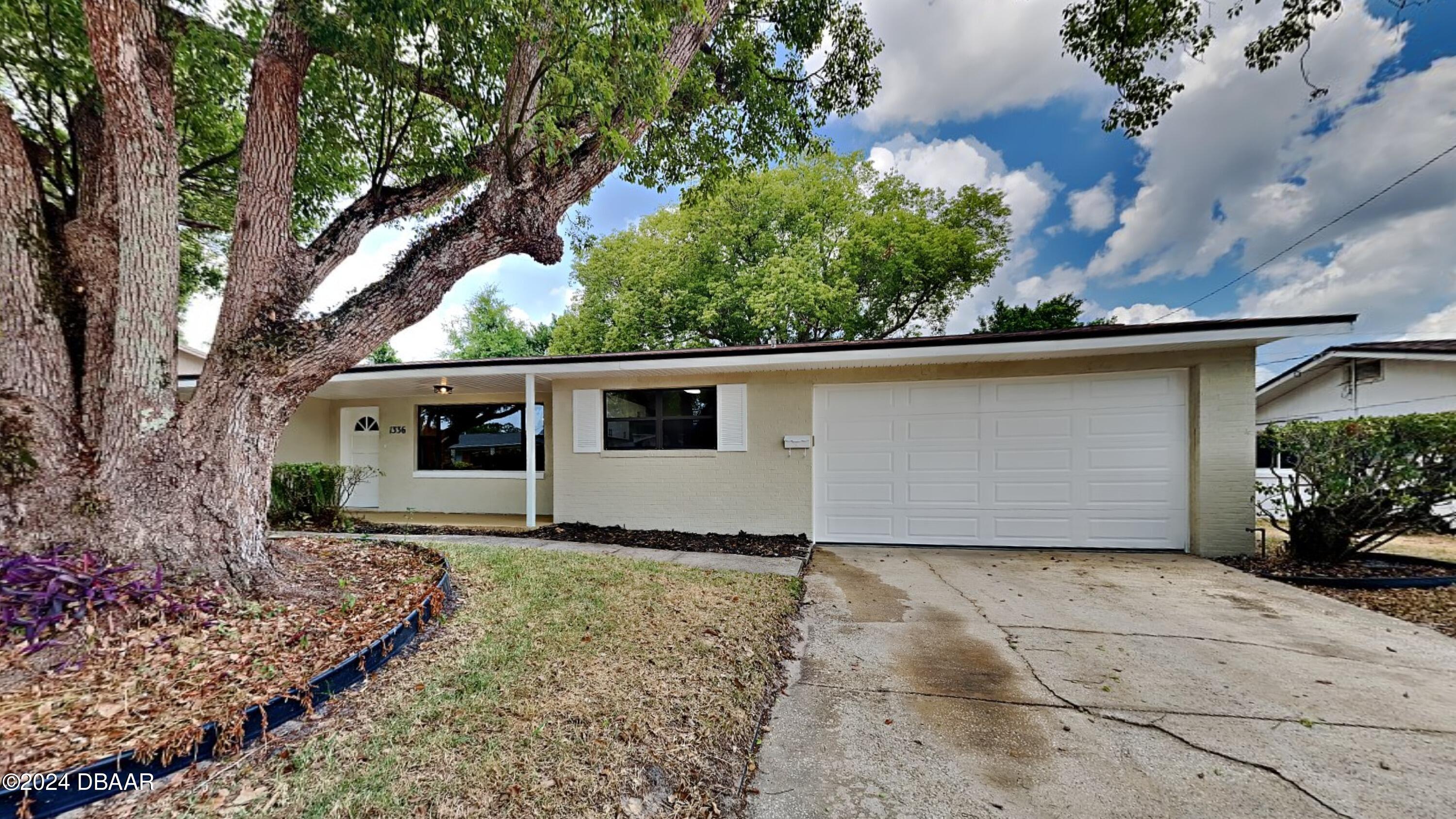 Cadillac Dr, Daytona Beach, FL 32117