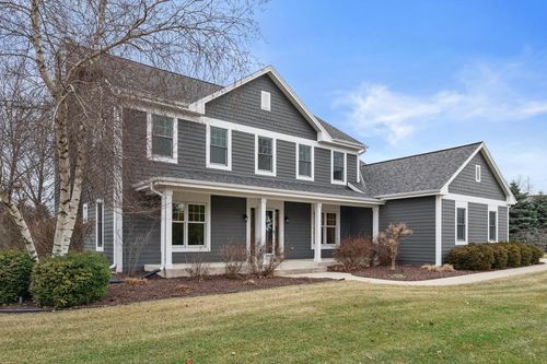 W285N7383 Bark River Road, Hartland, WI, 53029 | Card Image