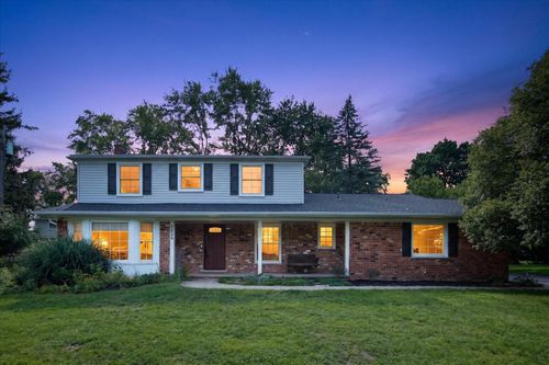 2656 Plum Brook Dr, Bloomfield Hills, MI, 48304-1765 | Card Image