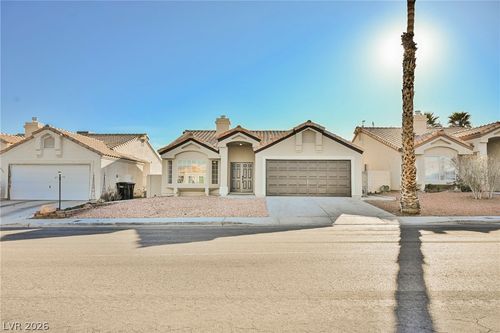 3720 Hedge Grove Dr, North Las Vegas, NV, 89032-3185 | Card Image
