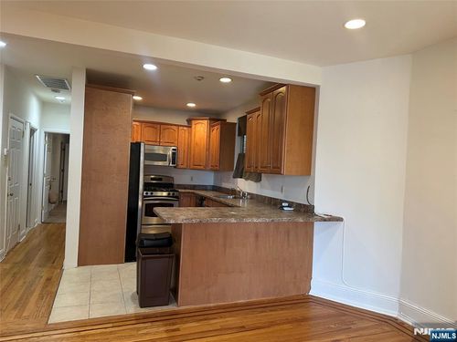 apt-a-731A Anderson Ave, Cliffside Park, NJ, 07010-2189 | Card Image