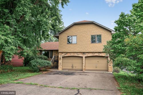 6518 W River Rd, Brooklyn Center, MN, 55430-1633 | Card Image