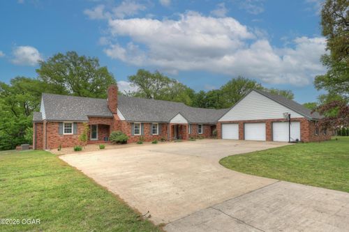 201 Karen Dr, Carl Junction, MO, 64834-9704 | Card Image