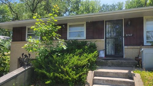 3707 Oak Grove Avenue, Rockford, IL, 61108 | Card Image