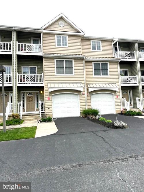 20-9823 Golf Course Rd, OCEAN CITY, MD, 21842-9810 | Card Image
