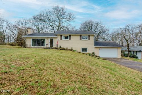 332 Crestview Rd, Knoxville, TN, 37934-3913 | Card Image