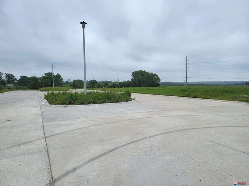 1932-1902 Titan Pl, Hickman, NE, 68372 | Card Image