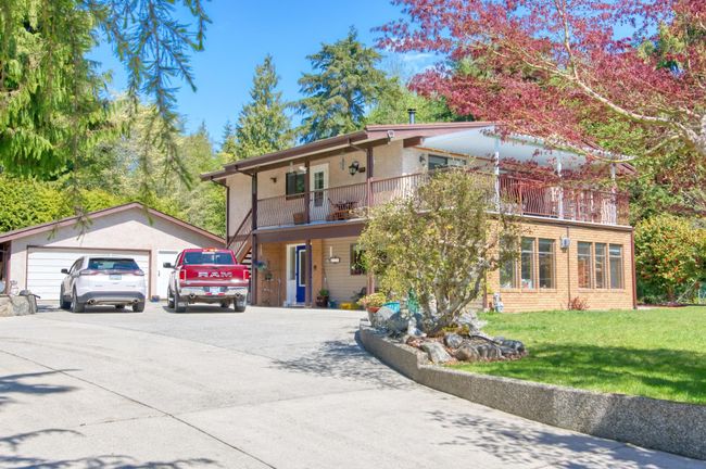 6264 Christian Road, House other with 3 bedrooms, 3 bathrooms and 6 parking in Sechelt BC | Image 1