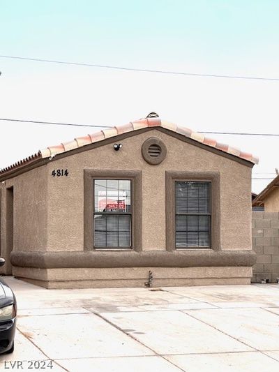 4814 Arizona Avenue, House other with 2 bedrooms, 1 bathrooms and null parking in Las Vegas NV | Image 2