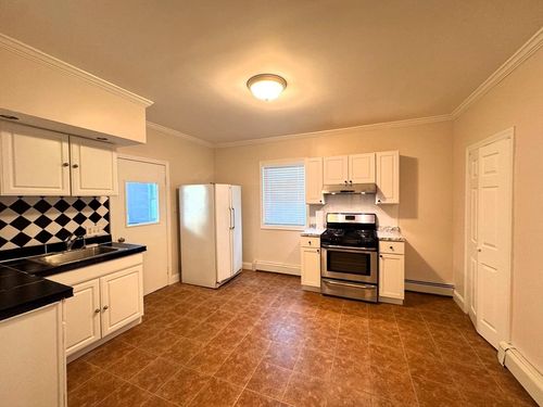 1-38 Hunting St, Cambridge, MA, 02141 | Card Image