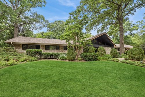 546 Timber Ln, Lake Forest, IL, 60045-3116 | Card Image