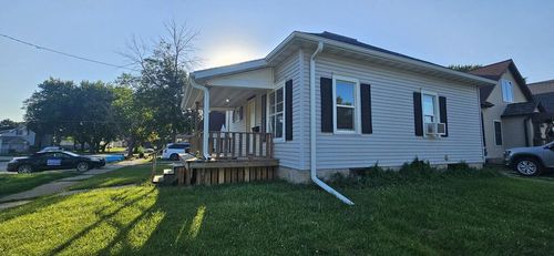 1828 7th Ave S, Fort Dodge, IA, 50501-5106 | Card Image