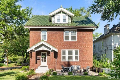 1600 Bellevue Ave, Saint Louis, MO, 63117-2319 | Card Image