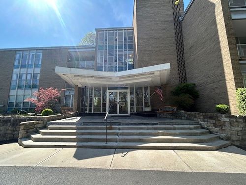 apt-301-5100 5th Ave, Shadyside, PA, 15232-2171 | Card Image