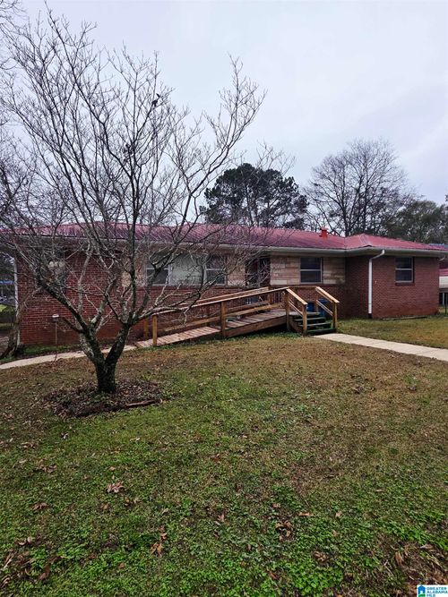 204 Nolia St, MIDFIELD, AL, 35228-2945 | Card Image