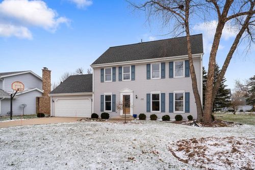 W226N2588 Aspenwood Lane, Pewaukee, WI, 53186 | Card Image