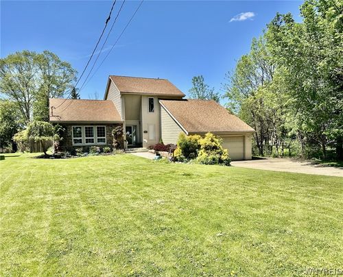2348 Berg Rd, West Seneca, NY, 14218-3782 | Card Image