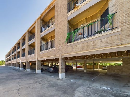 apt-317-3316 Guadalupe St, Austin, TX, 78705-2339 | Card Image