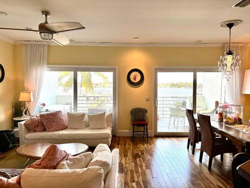 328 N Lake Dr, Lantana, FL, 33462-2960 | Card Image