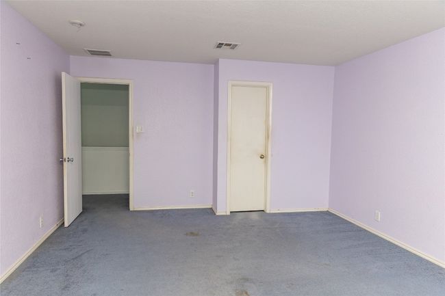 Unfurnished bedroom featuring carpet floors | Image 10