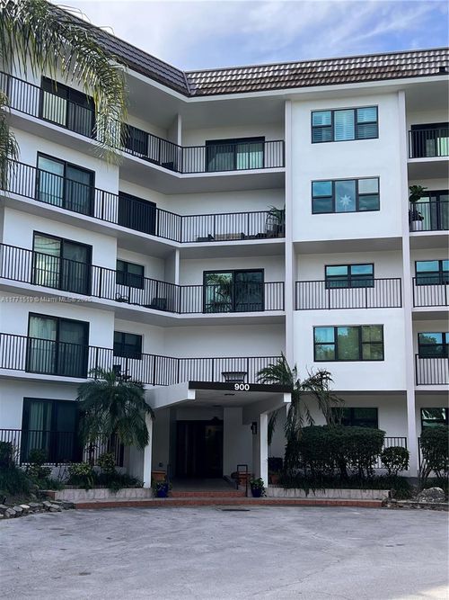 apt-504-900 River Reach Dr, Fort Lauderdale, FL, 33315-1170 | Card Image