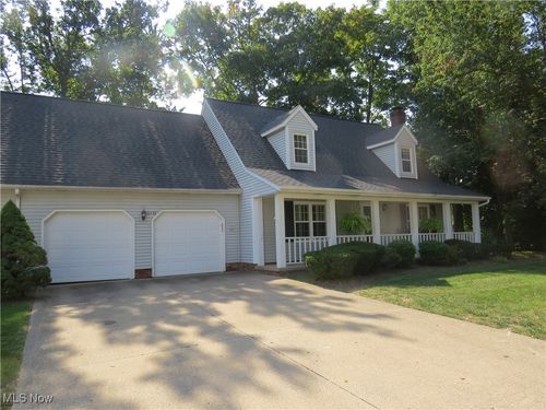 6738 Connecticut Colony Cir, Mentor, OH, 44060-4470 | Card Image