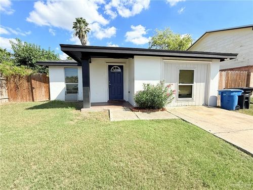 2724 N 26th Ln, Mcallen, TX, 78501-6366 | Card Image