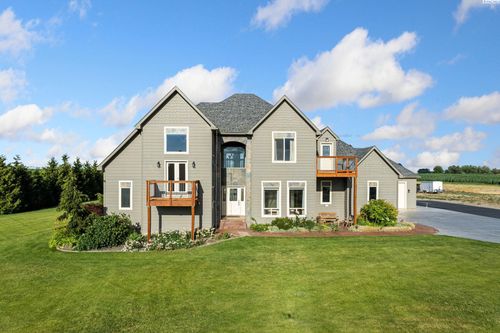 325 Mcdonald Drive, Pasco, WA, 99301-0000 | Card Image