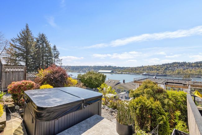18 Axford Bay, House other with 4 bedrooms, 3 bathrooms and 6 parking in Port Moody BC | Image 25