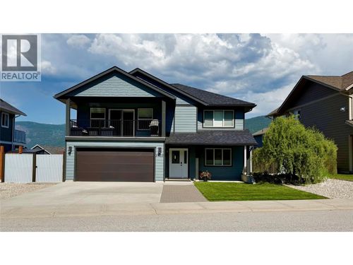 3905 16th Ave, Castlegar, BC, V1N4X8 | Card Image