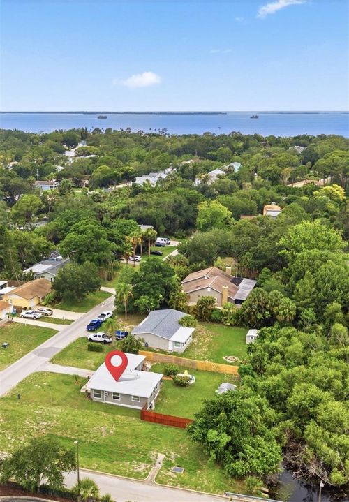 100 Avery Ave, Crystal Beach, FL, 34681 | Card Image