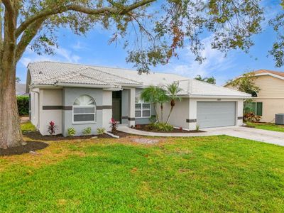 6929 Stetson Street Circle, House other with 3 bedrooms, 2 bathrooms and null parking in SARASOTA FL | Image 3