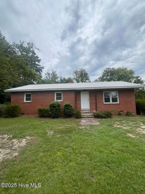 10501 Nc 211 Hwy, Aberdeen, NC, 28315-4710 | Card Image