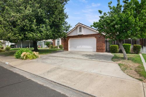 1858 Pontiac Street, Oakdale, CA, 95361 | Card Image